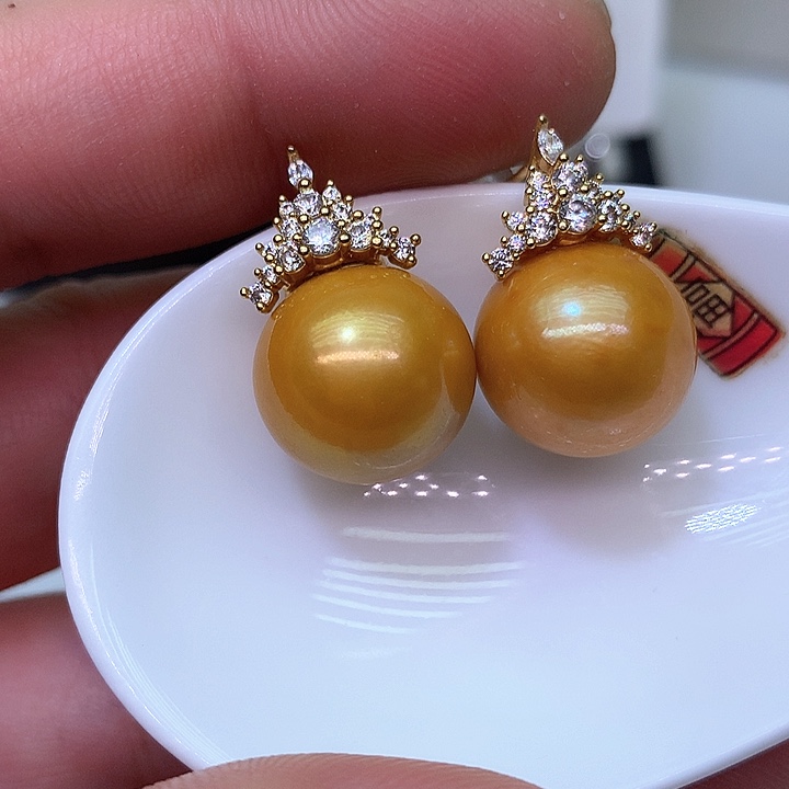银S925镶嵌耳饰淡水珍珠