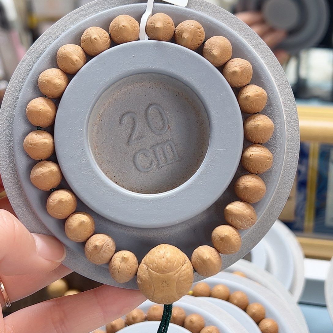 莹***啦手串凤眼菩提10.5毫米，9@9208