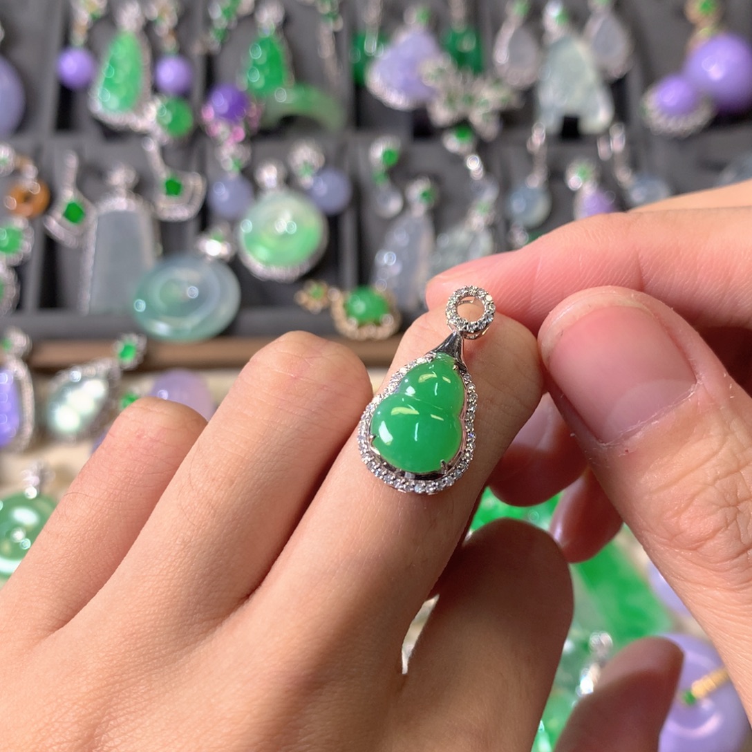 翡翠18K金镶嵌吊坠(不含链)