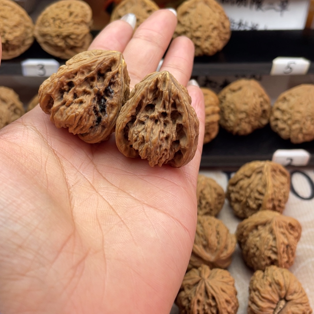 在***生吊坠文玩核桃涿鹿南疆