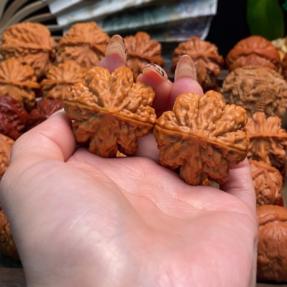 洋****把件文玩核桃八爪金龙