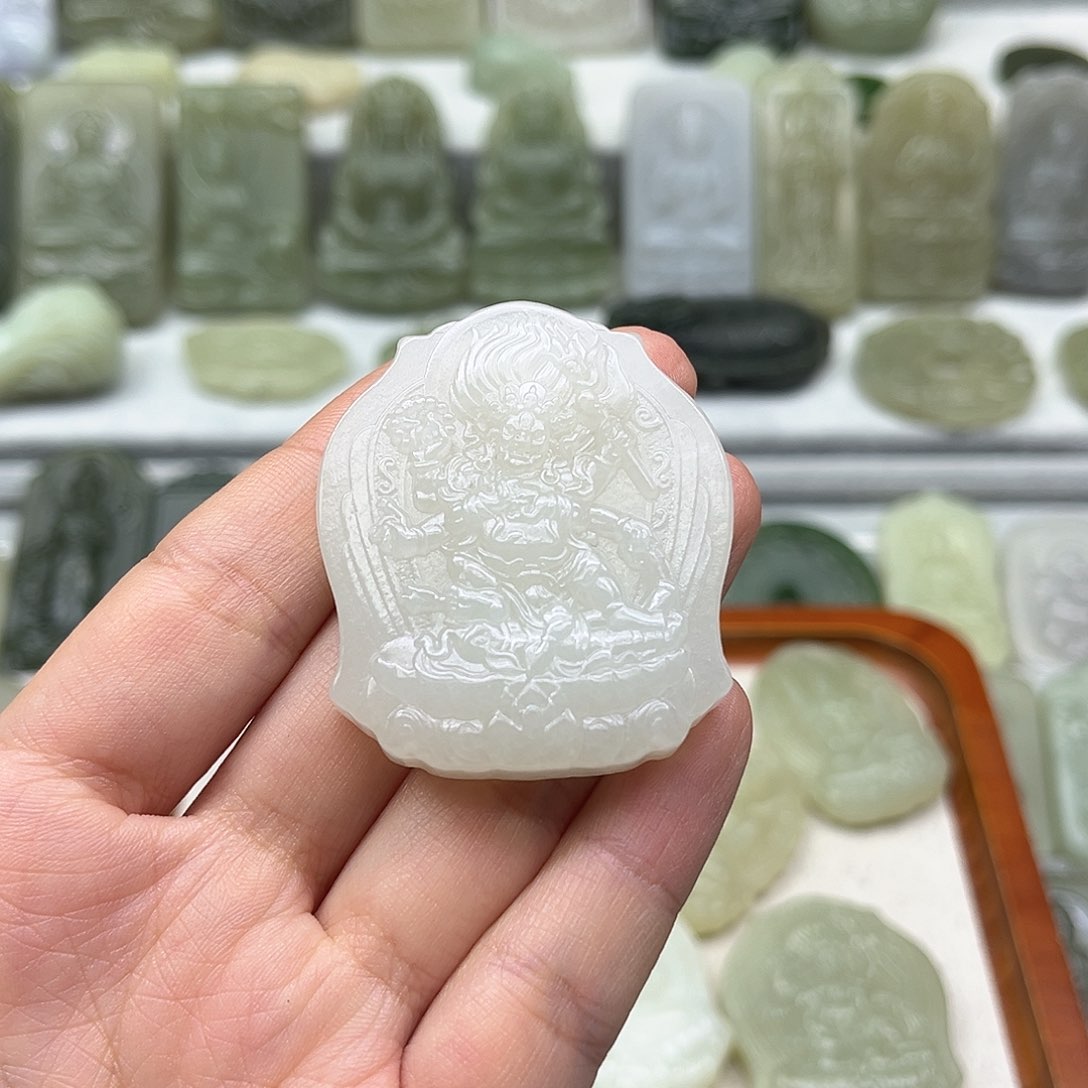 和田玉颈饰未镶嵌嘉*