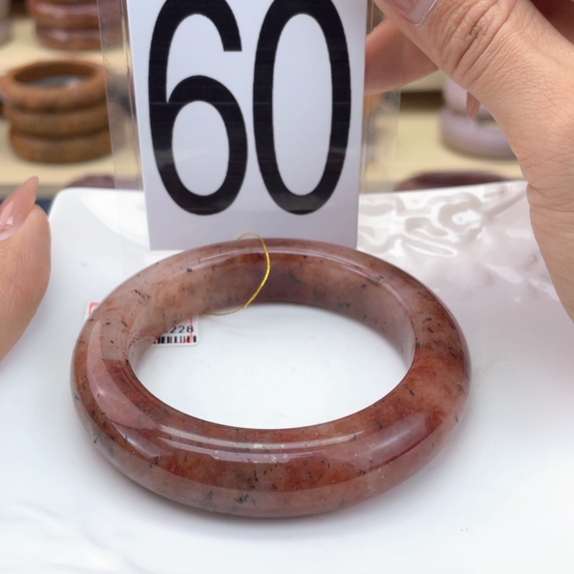 【闪购商品】石英质玉手镯未镶嵌