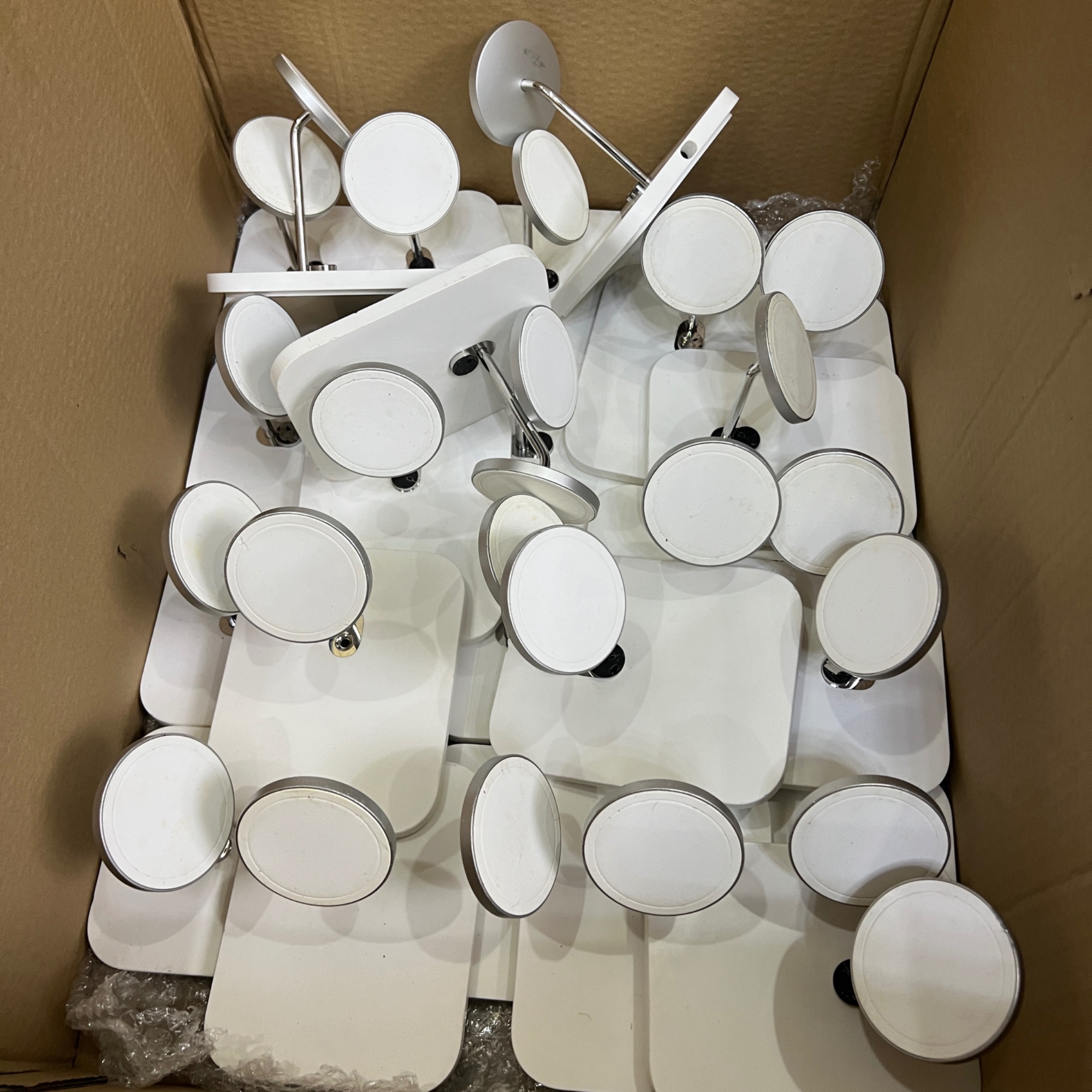 8新  Magsafe15W直营店无线快充磁吸充电支架金属支持StandBy模式