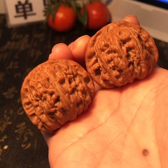 文玩核桃把件闷白40mm
