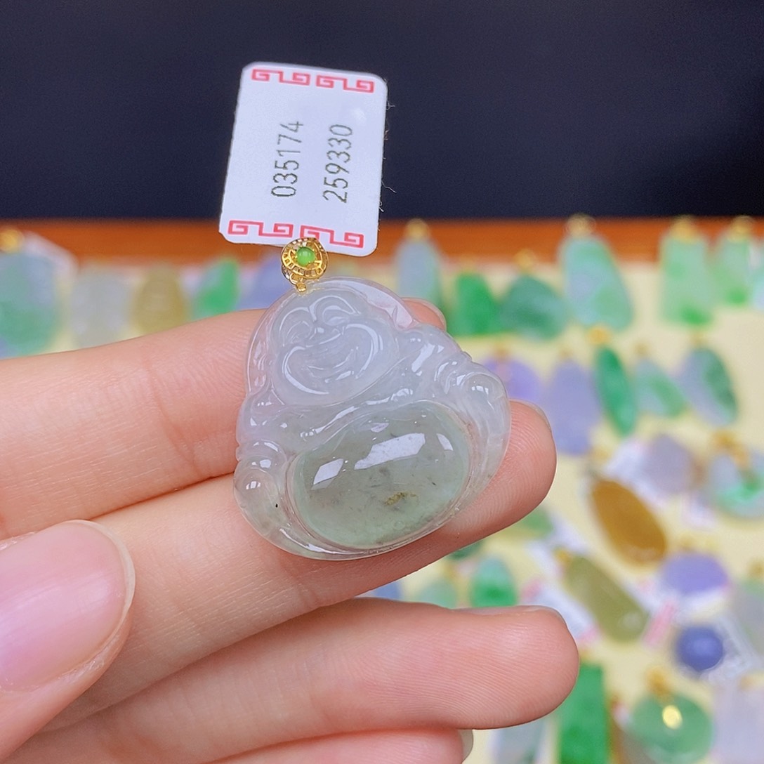 翡翠颈饰18K金镶嵌翡翠