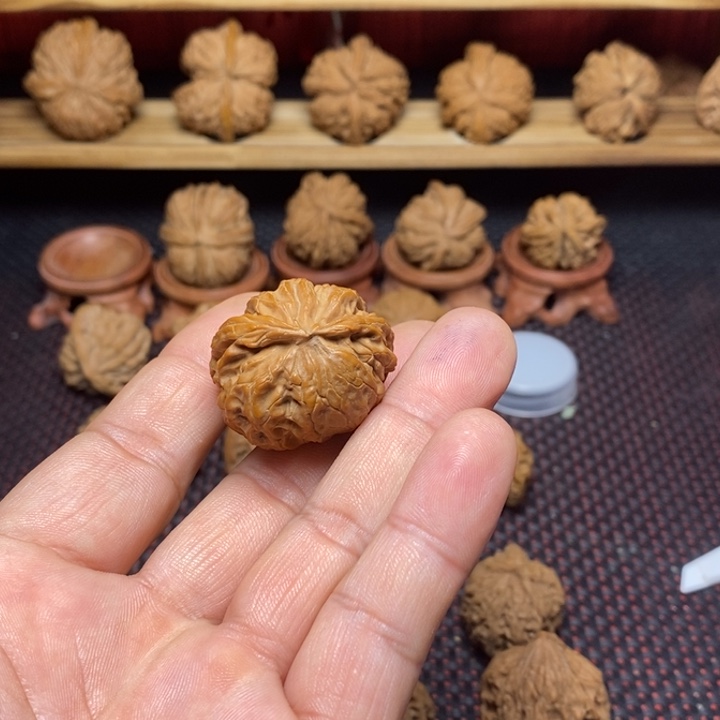 谢***行把件文玩核桃文玩