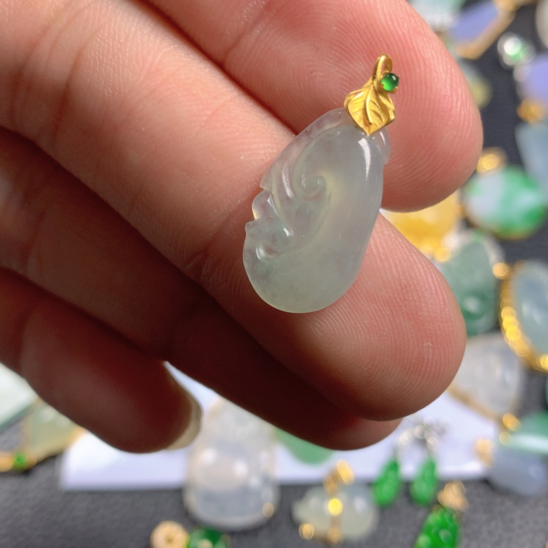 【闪购商品】翡翠颈饰18K金镶嵌翡翠