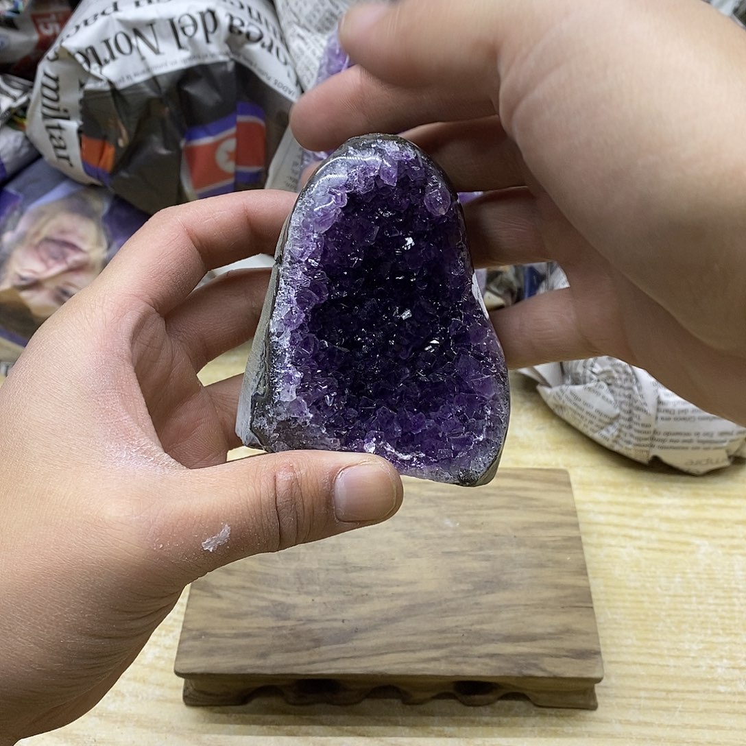 未镶嵌水晶珠宝半成品
