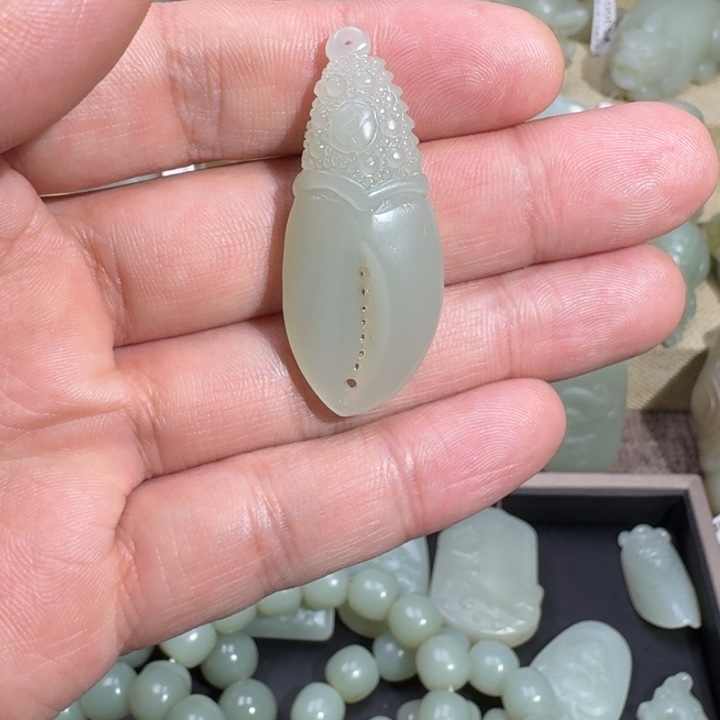 和田玉挂件未镶嵌