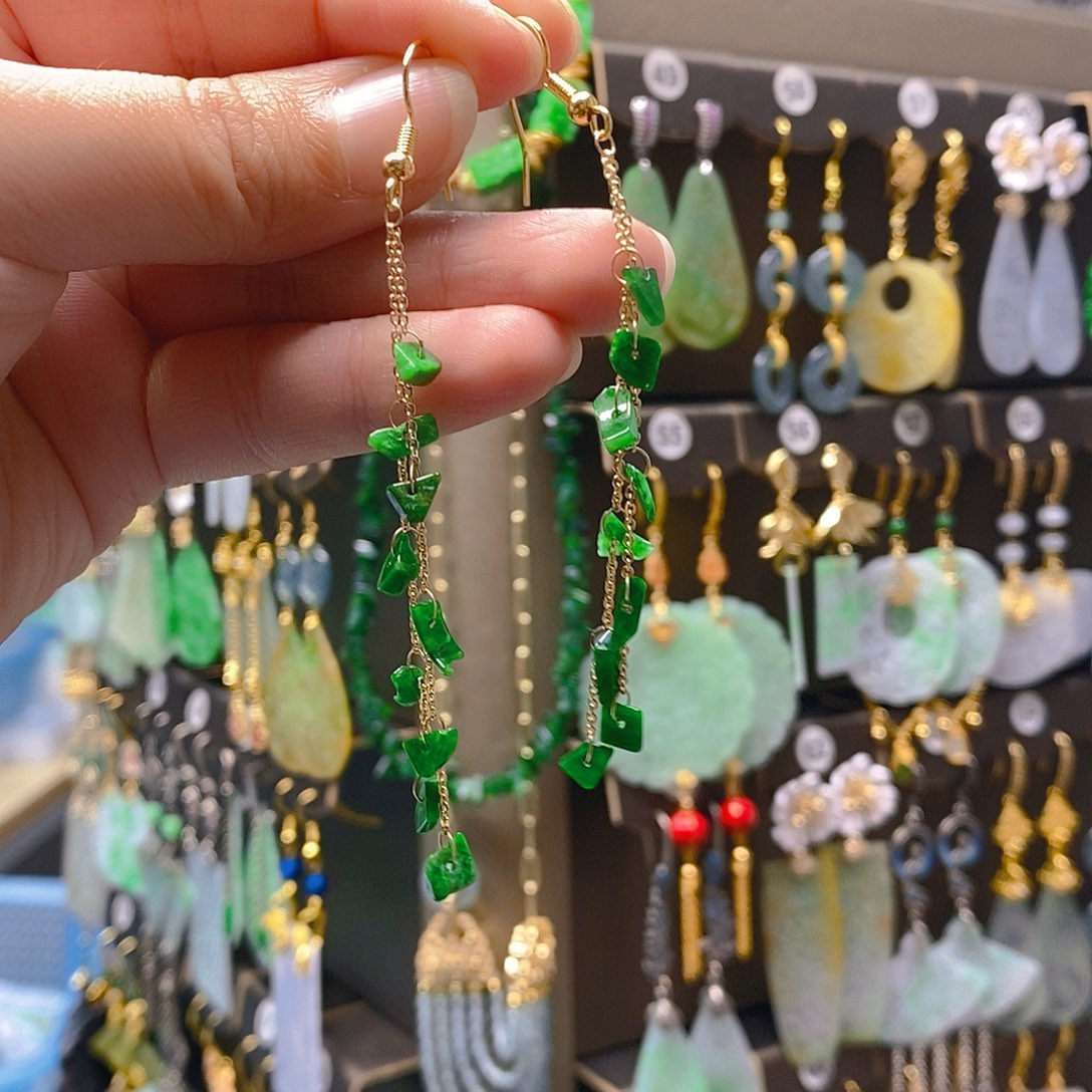 未镶嵌翡翠耳饰翡翠