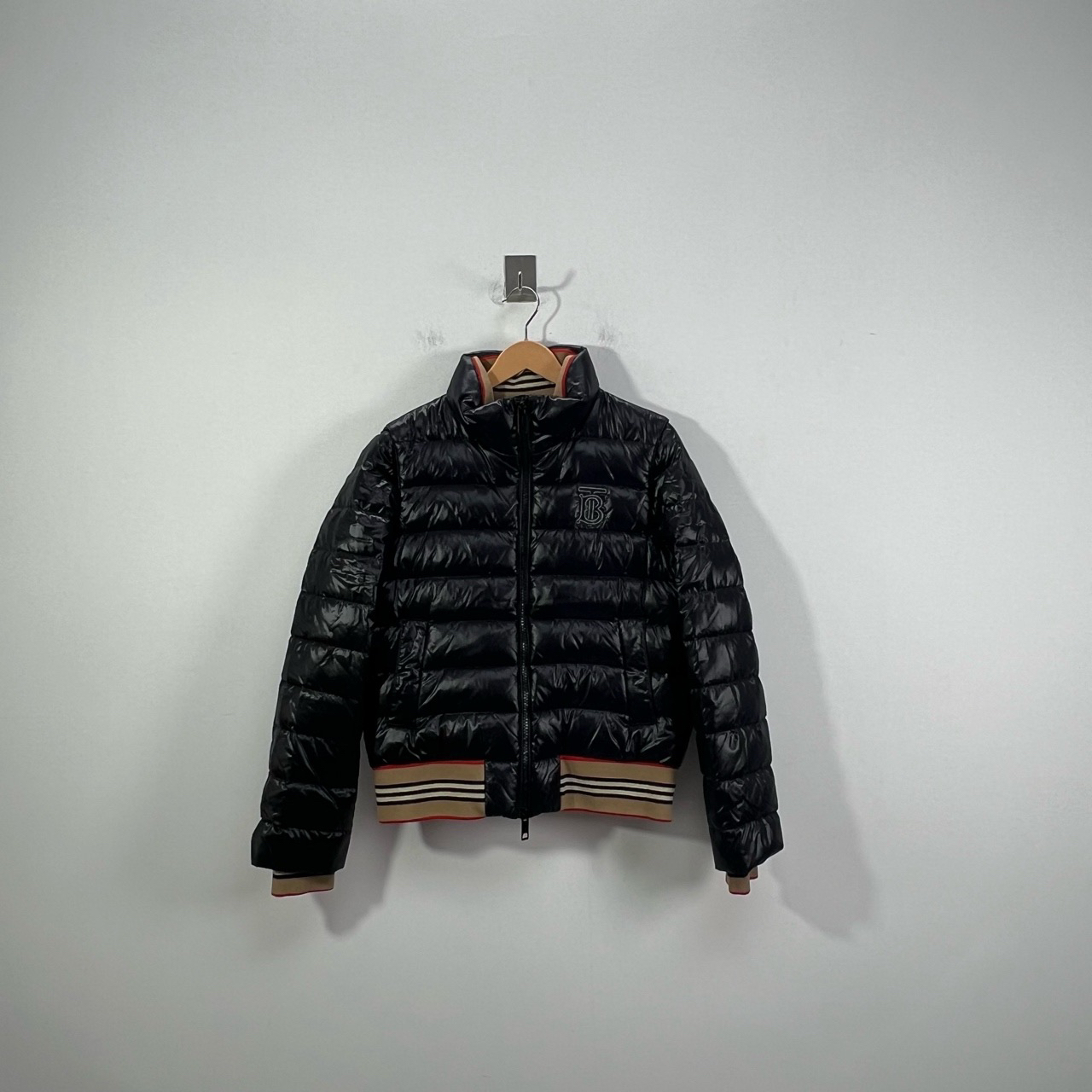 99新 BURBERRY/博柏利 黑色可拆卸小logo羽绒服 99新 L码 