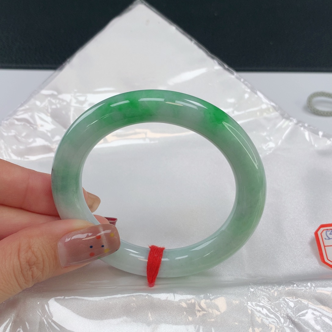 未镶嵌手镯翡翠064