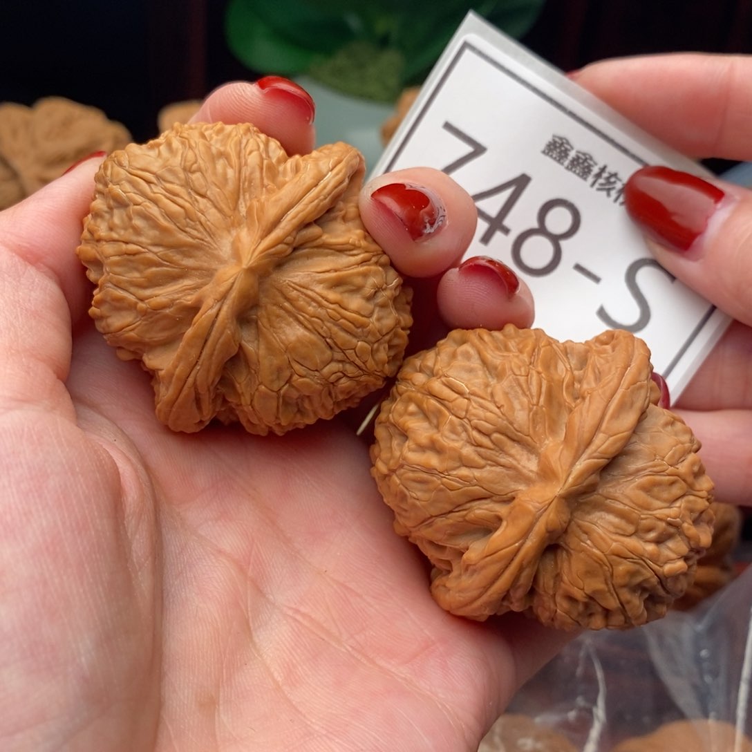 文玩核桃把件玉麒麟45