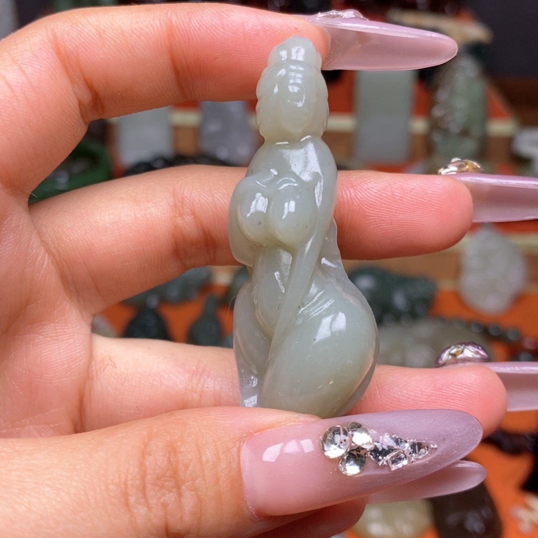 和田玉颈饰未镶嵌