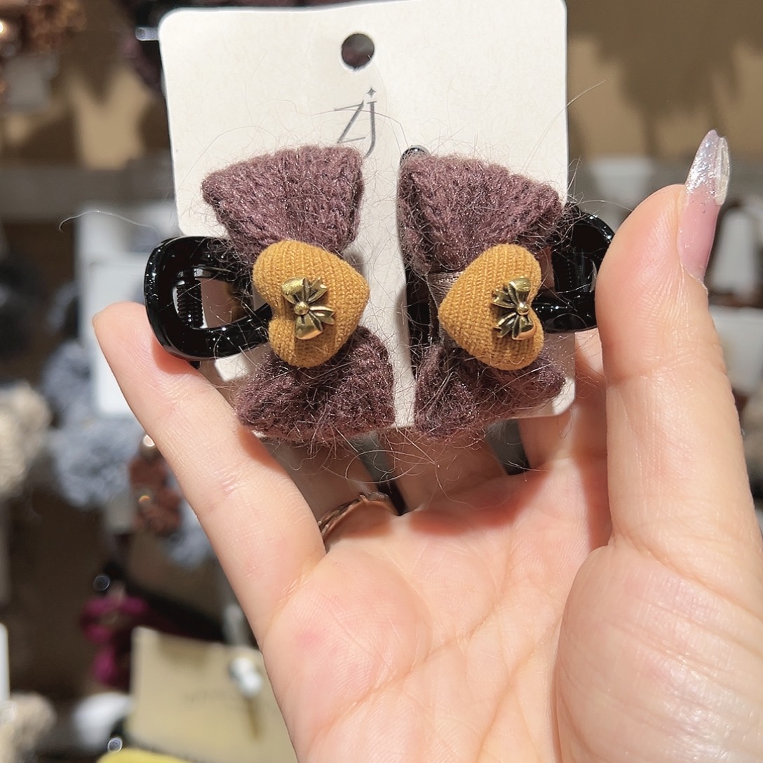 皮质铁合金黄色爱心刘海抓