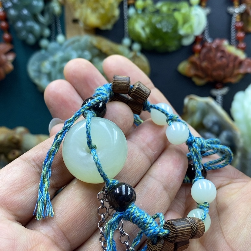【闪购商品】未镶嵌岫玉手牌