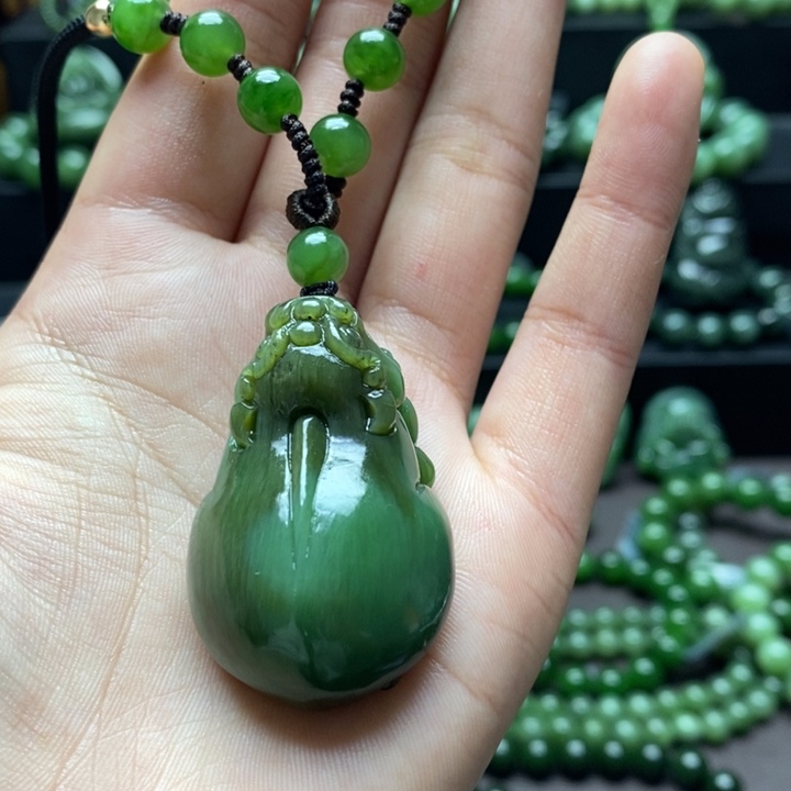 和田玉吊坠未镶嵌