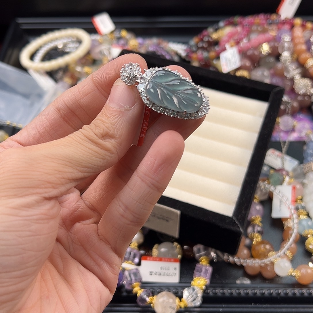 翡翠未镶嵌颈饰单品