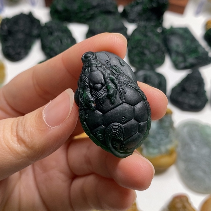 定制翡翠未镶嵌龙龟