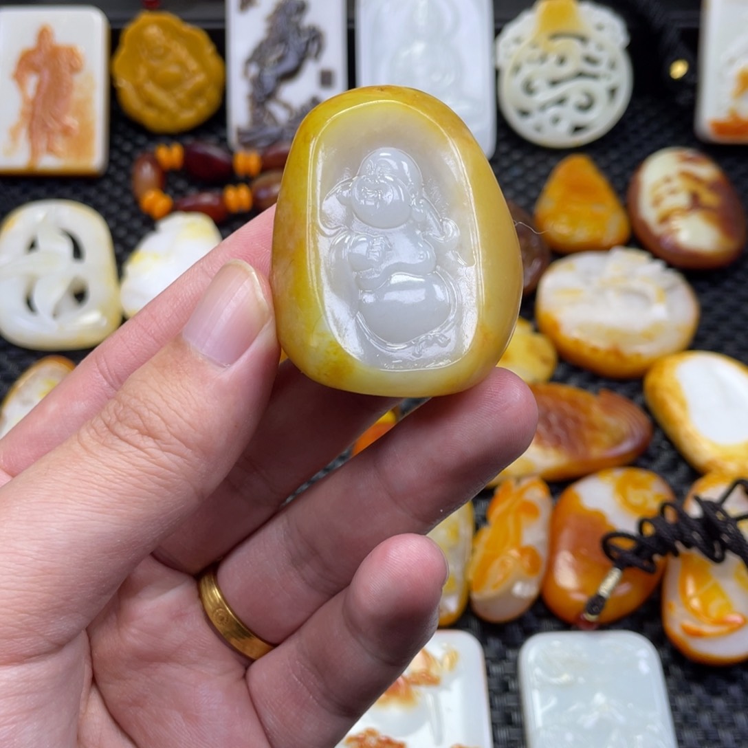 颈饰未镶嵌和田玉