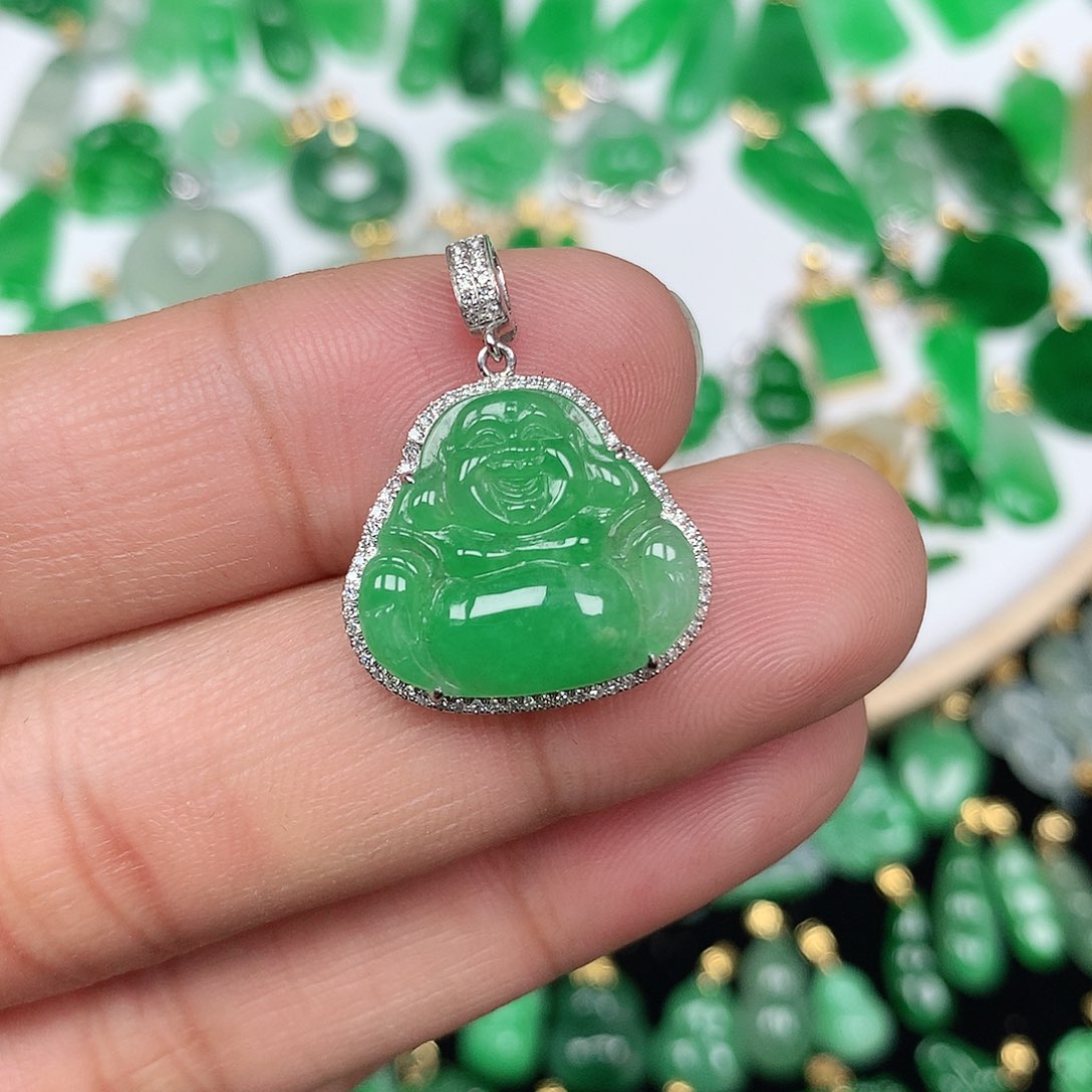 翡翠颈饰18K金镶嵌向****阳精美满绿佛公