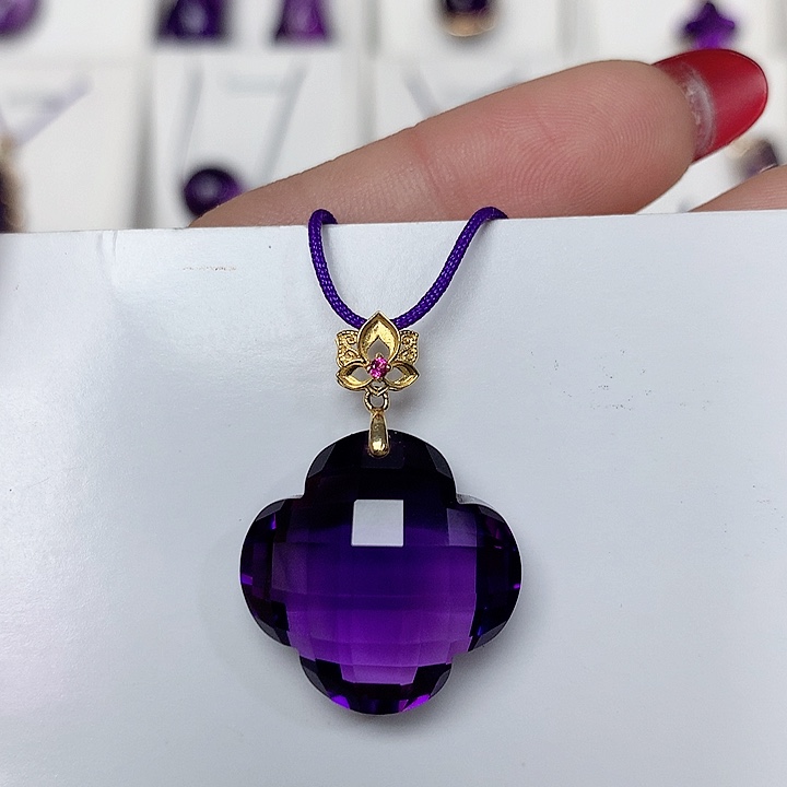 紫晶吊坠(赠链)18K金镶嵌