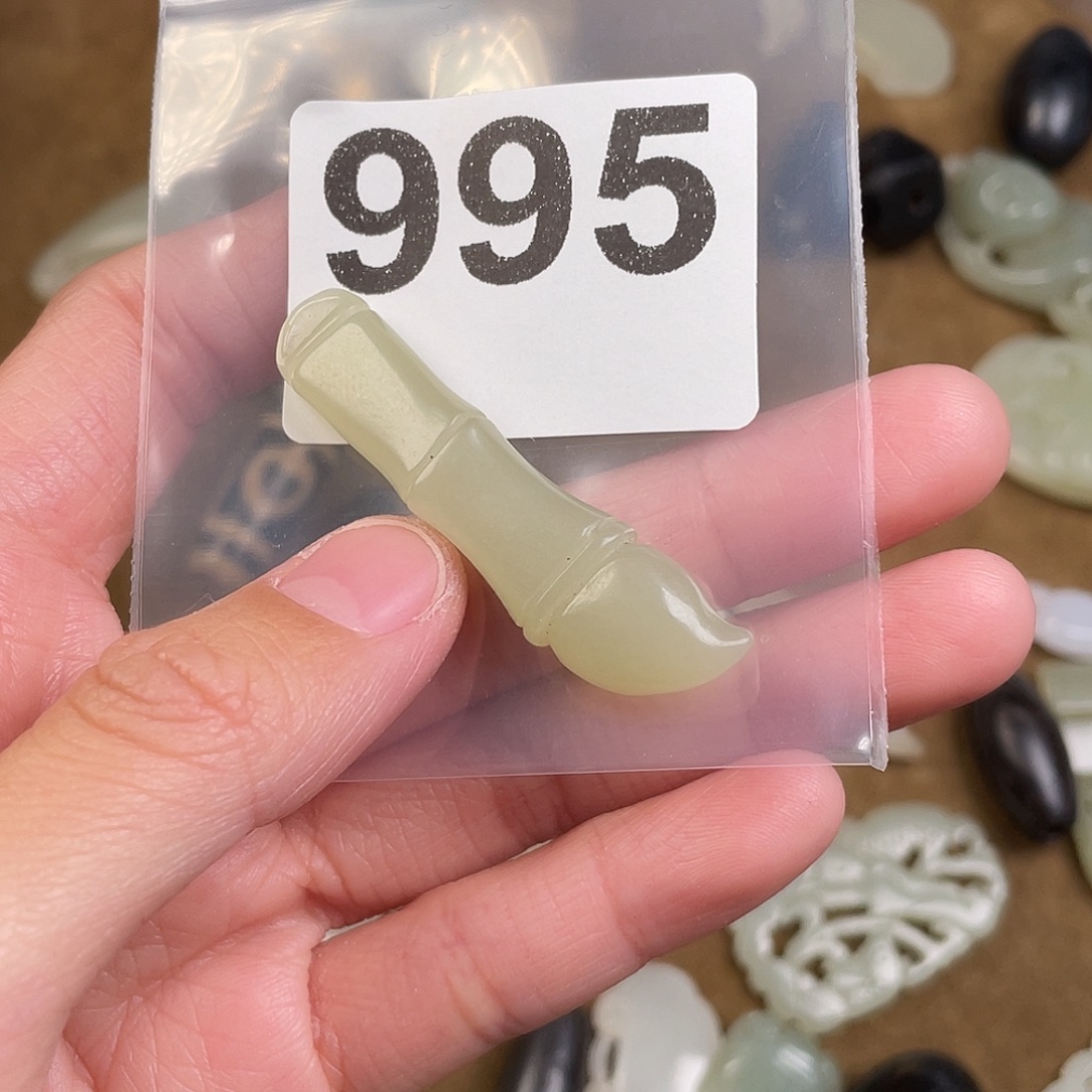 和田玉（糖玉）未镶嵌颈饰