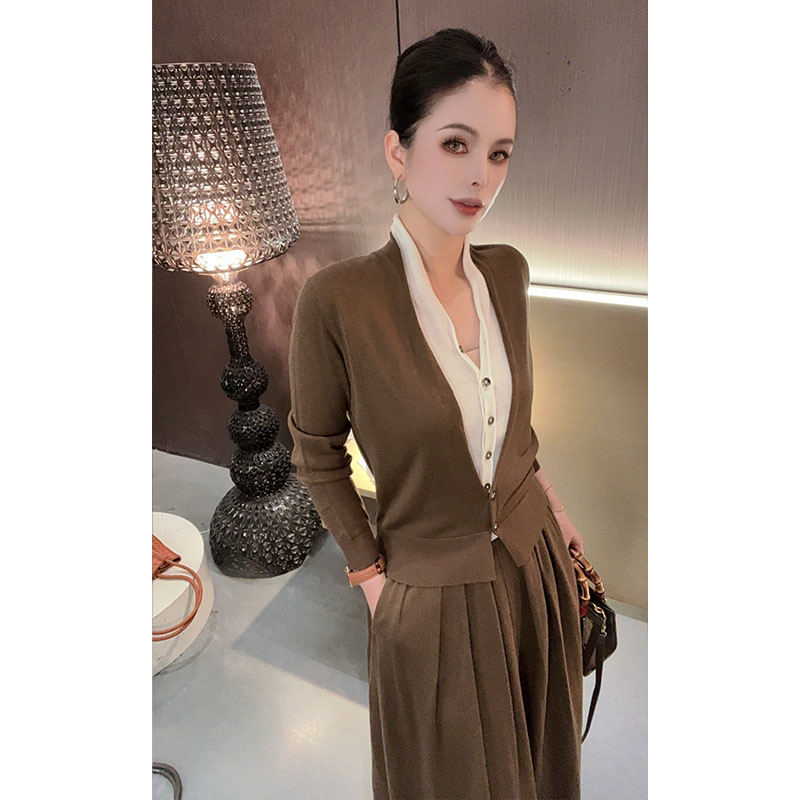 （特价）V领撞色拼接开衫半身裙针织套装TZ30922