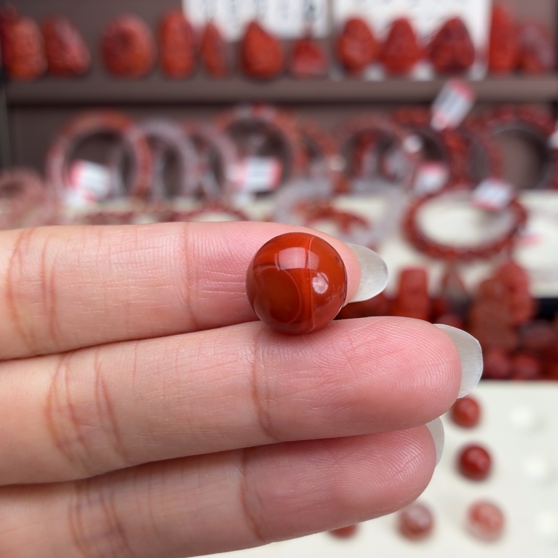 C***i南红玛瑙未镶嵌颈饰单珠12+