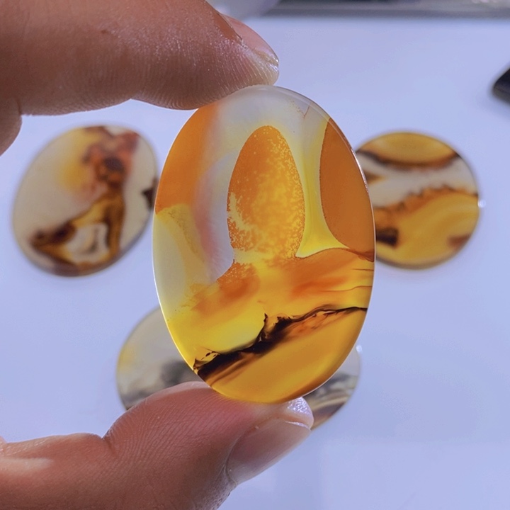 玛瑙/玉髓颈饰未镶嵌