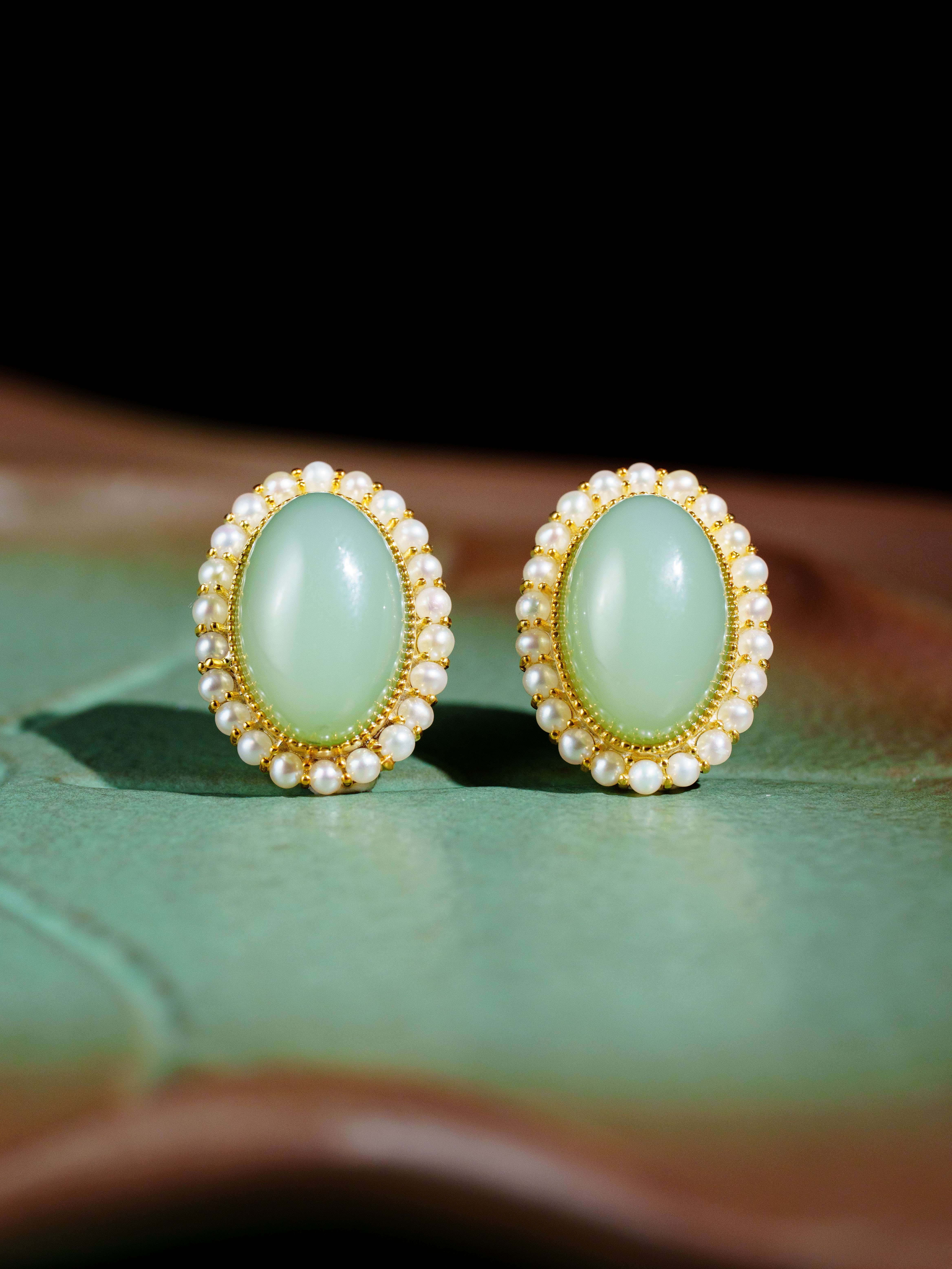 【新人必入】粉青蛋面珍珠和田玉耳钉（925） D5029
