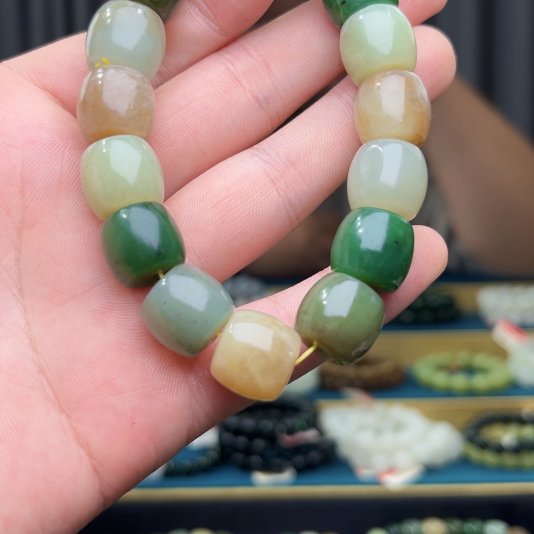 和田玉未镶嵌手串