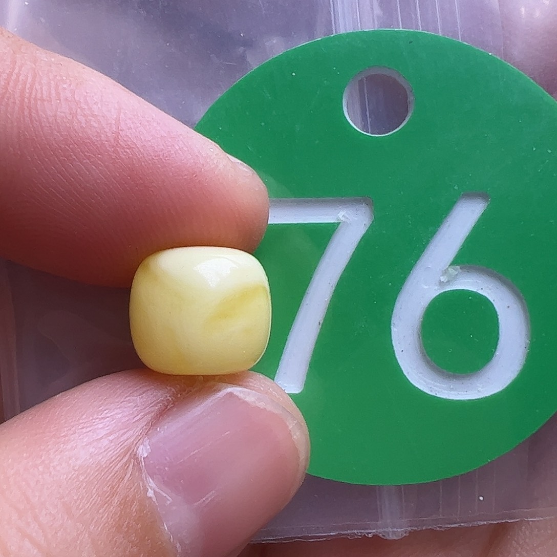 蜜蜡未镶嵌珠宝奇石9.5m m