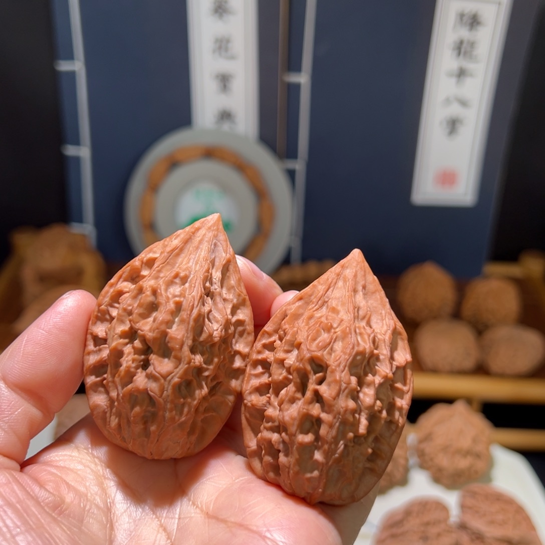 不***行把件文玩核桃凌霄鸡心