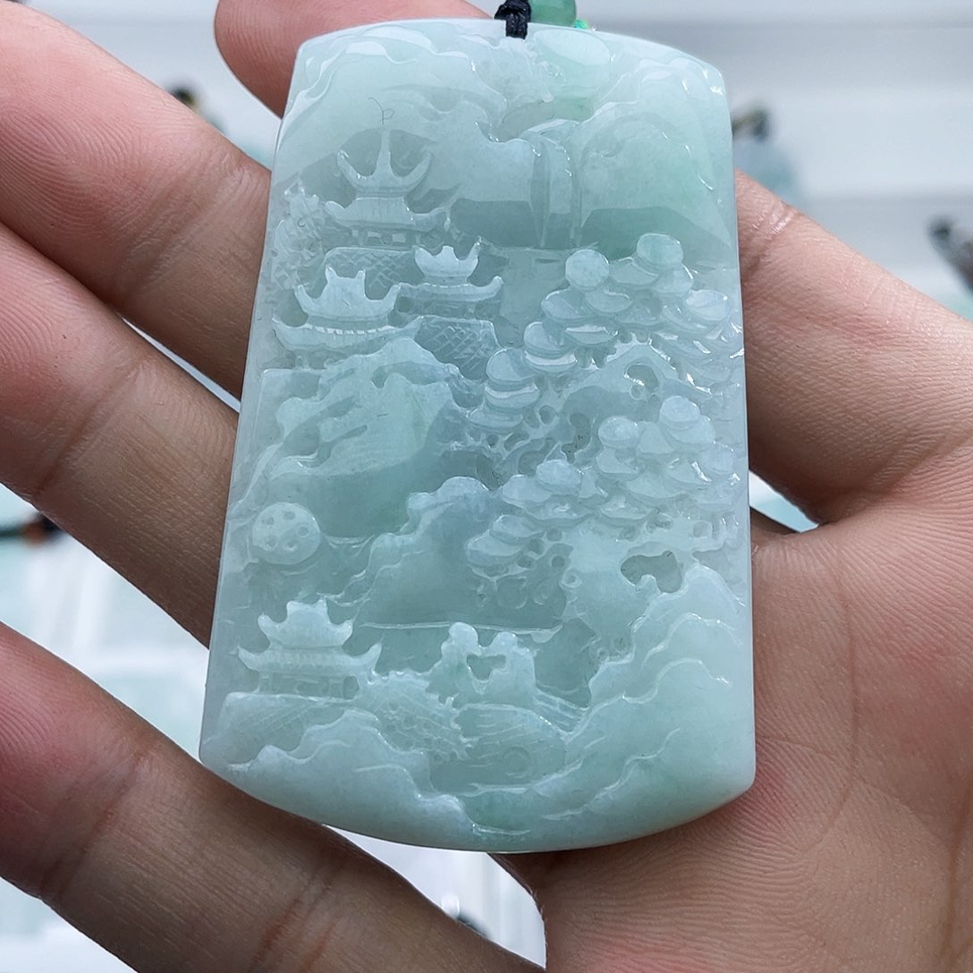 颈饰未镶嵌翡翠秀**店翡翠