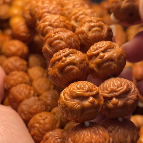 手串猴头核桃@****)舞台