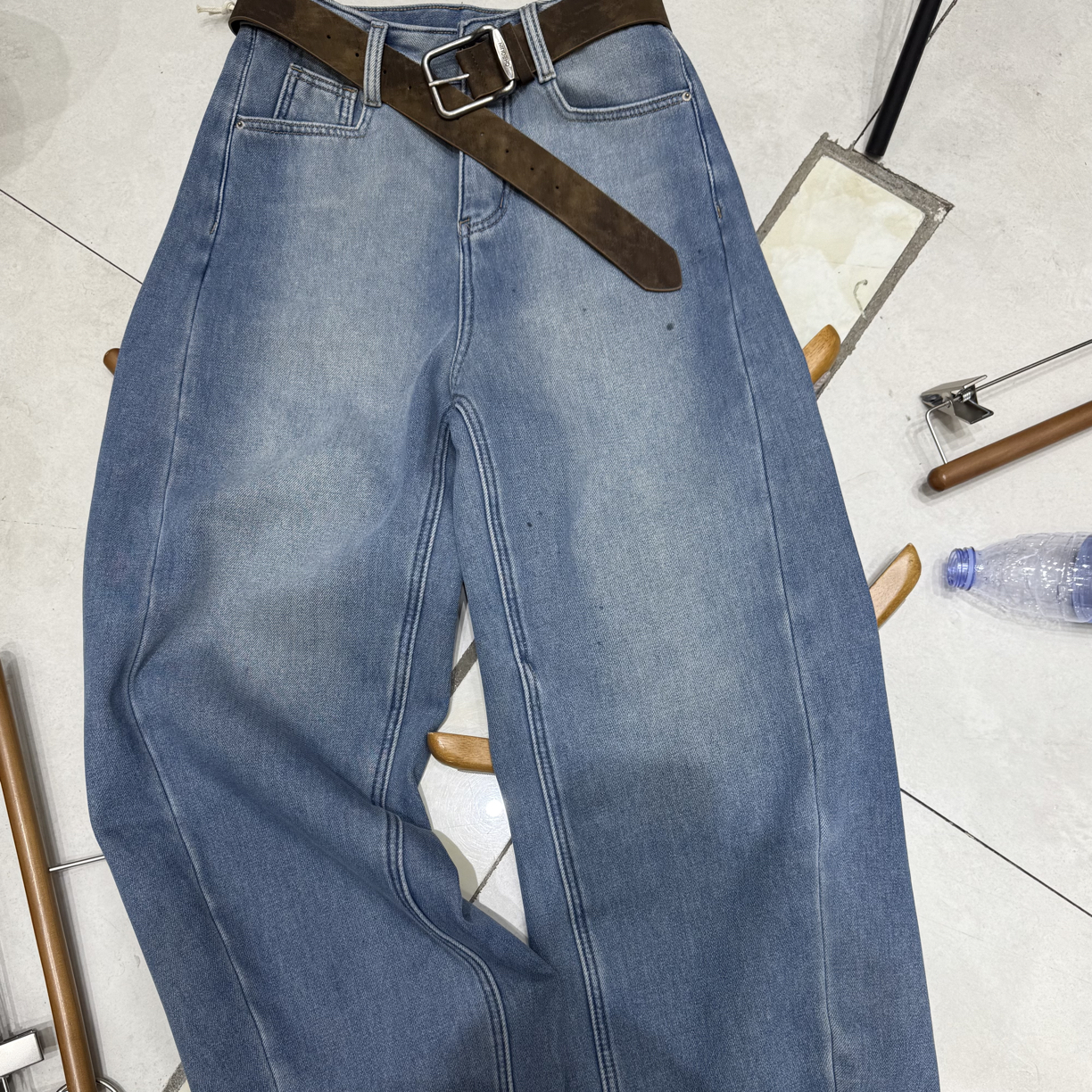 【李明】50038-9浅蓝加绒牛仔弯刀阔腿裤