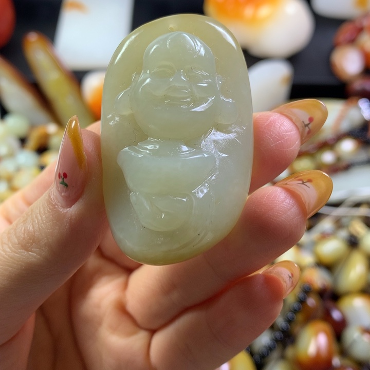 和田玉颈饰未镶嵌