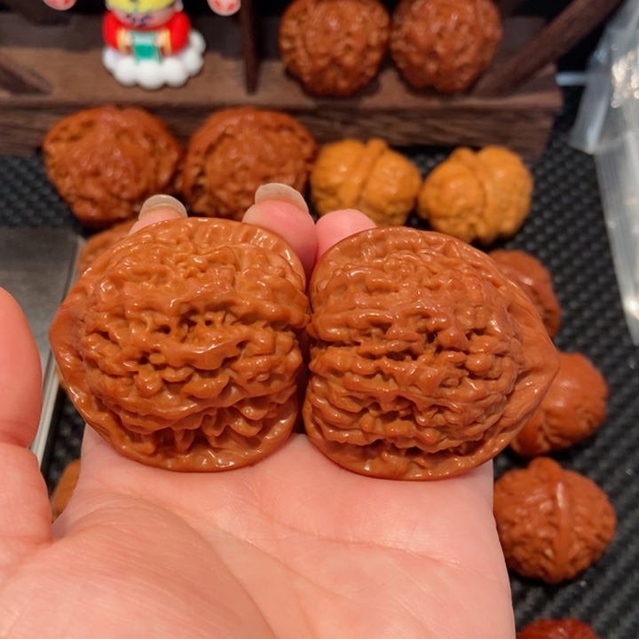 文玩核桃把件46.5尺寸大官帽1391