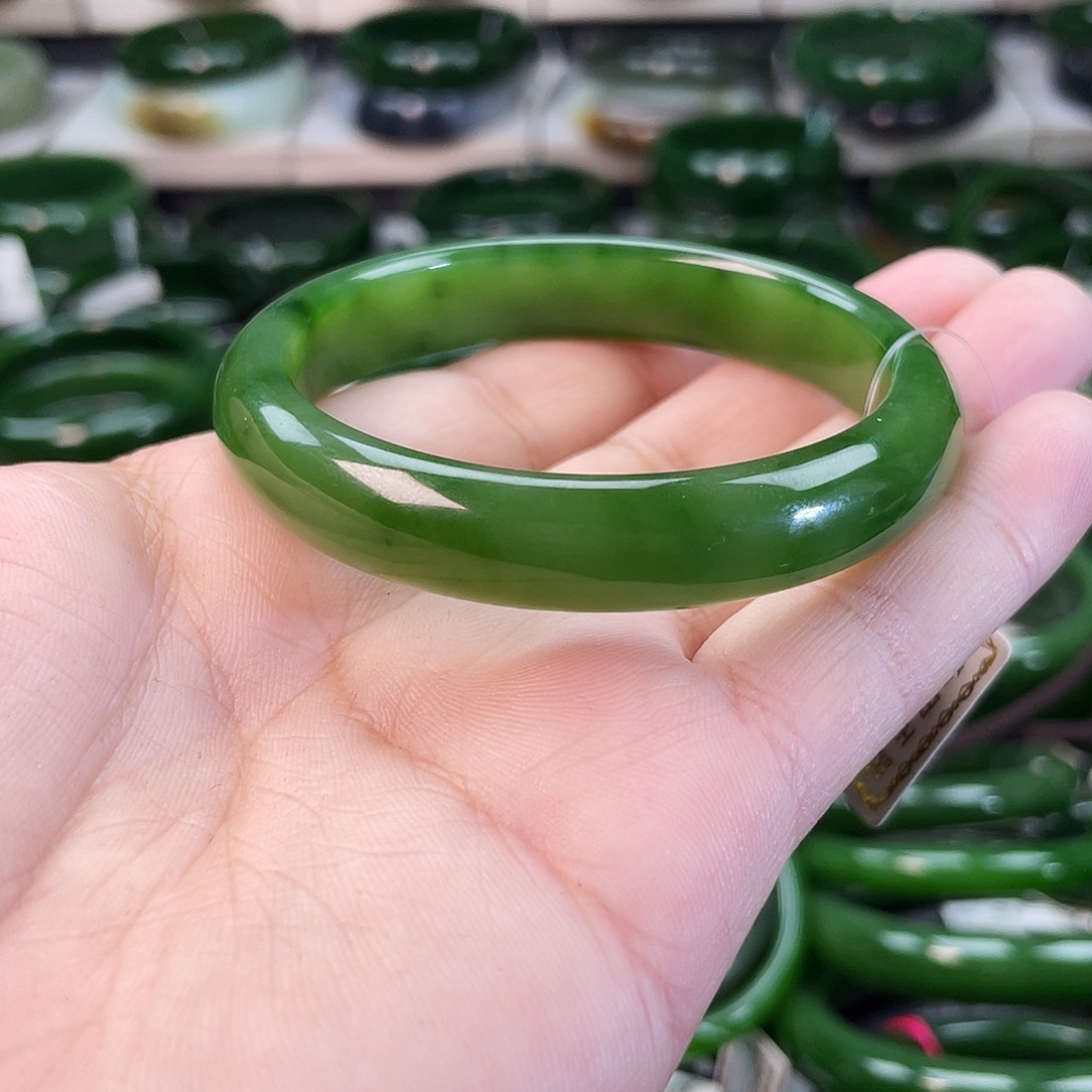和田玉（碧玉）手镯未镶嵌