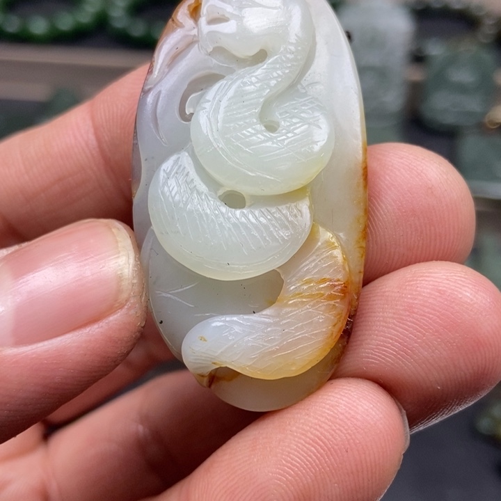 和田玉颈饰未镶嵌