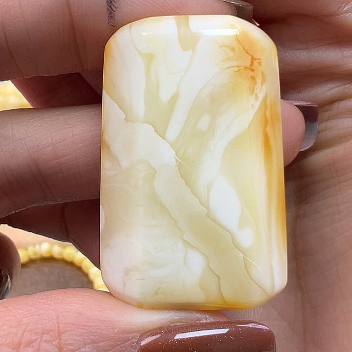 有***宅蜜蜡未镶嵌珠宝奇石