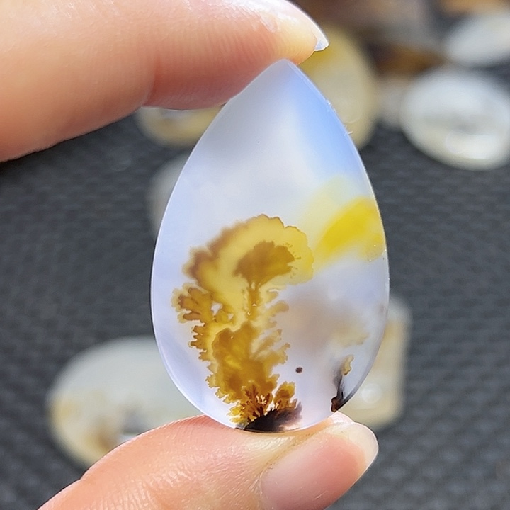 玛瑙/玉髓未镶嵌珠宝半成品