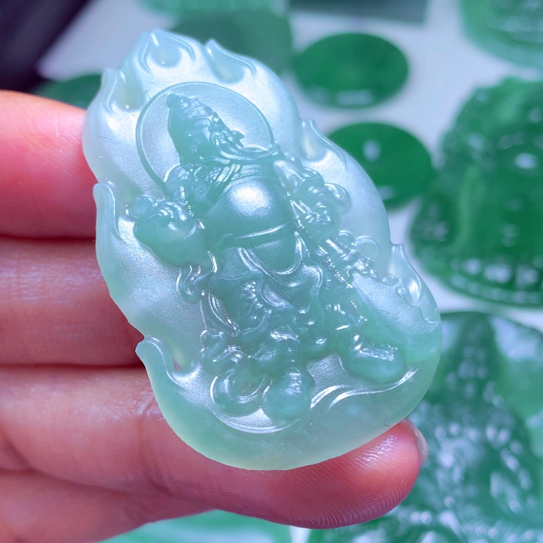 从***对定制翡翠未镶嵌天然