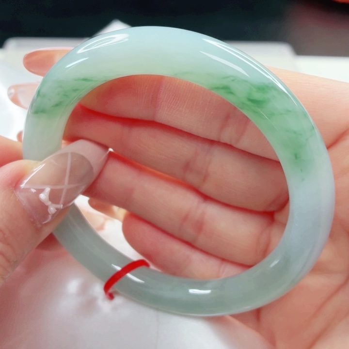 翡翠未镶嵌手镯54.7x597