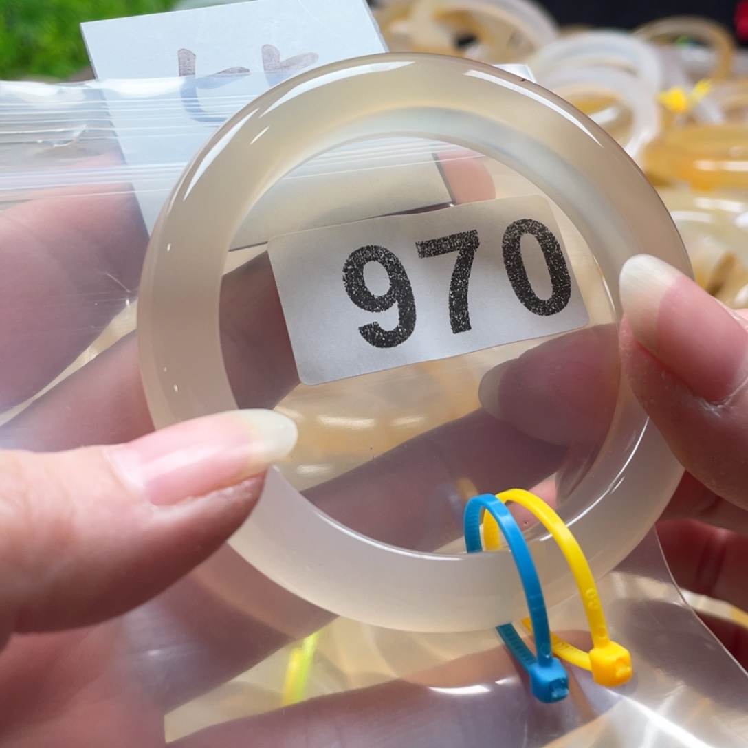 玛瑙/玉髓未镶嵌手镯