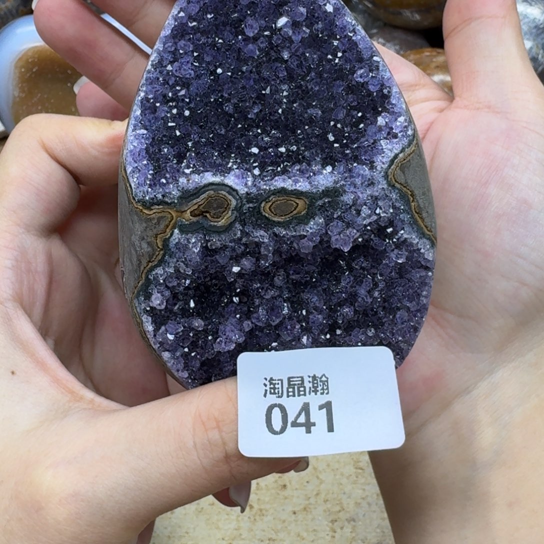 未镶嵌水晶大型摆件（非配饰）