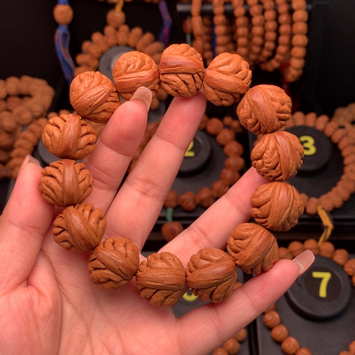 桃核吊坠2.0野生豹子头手串