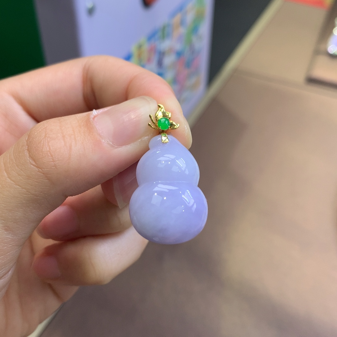 翡翠18K金镶嵌颈饰翡翠